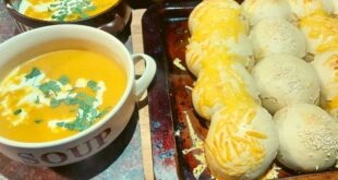 Butternut Soup with bread